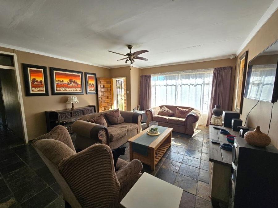 3 Bedroom Property for Sale in Miederpark North West